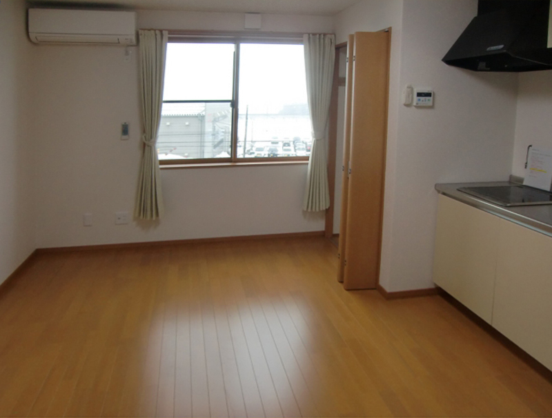 1560780370379252.jpg HUAZHUANGPIN006.jpg